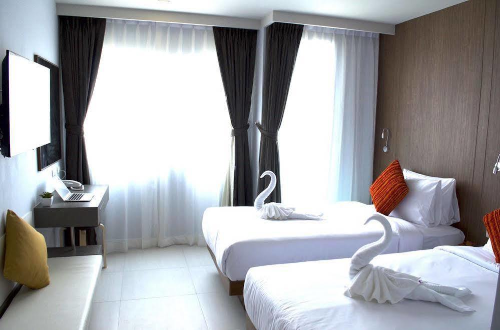 Centro One Bangla Hotel Patong Eksteriør billede
